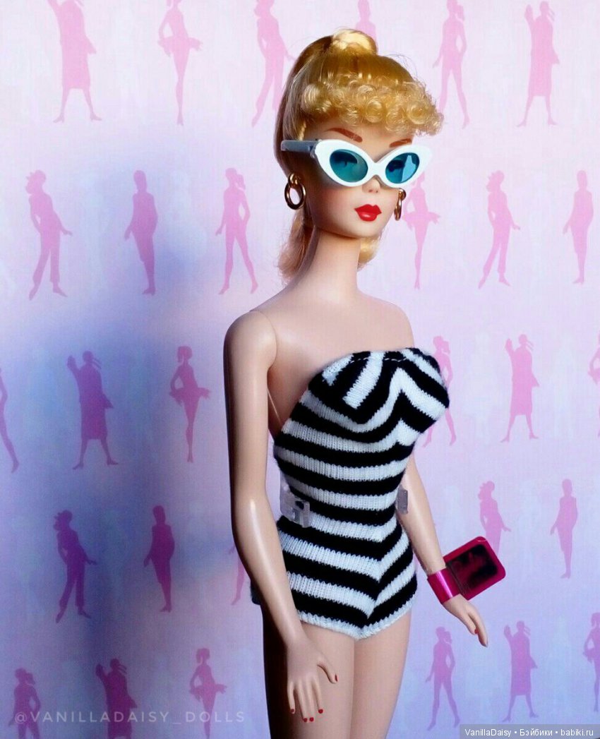 Barbie Reproduction Black & White Bathing Suit - первая леди в коллекции (фото 5)