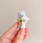 Мишка 5 см в костюме зайчика с вышитой морковкой