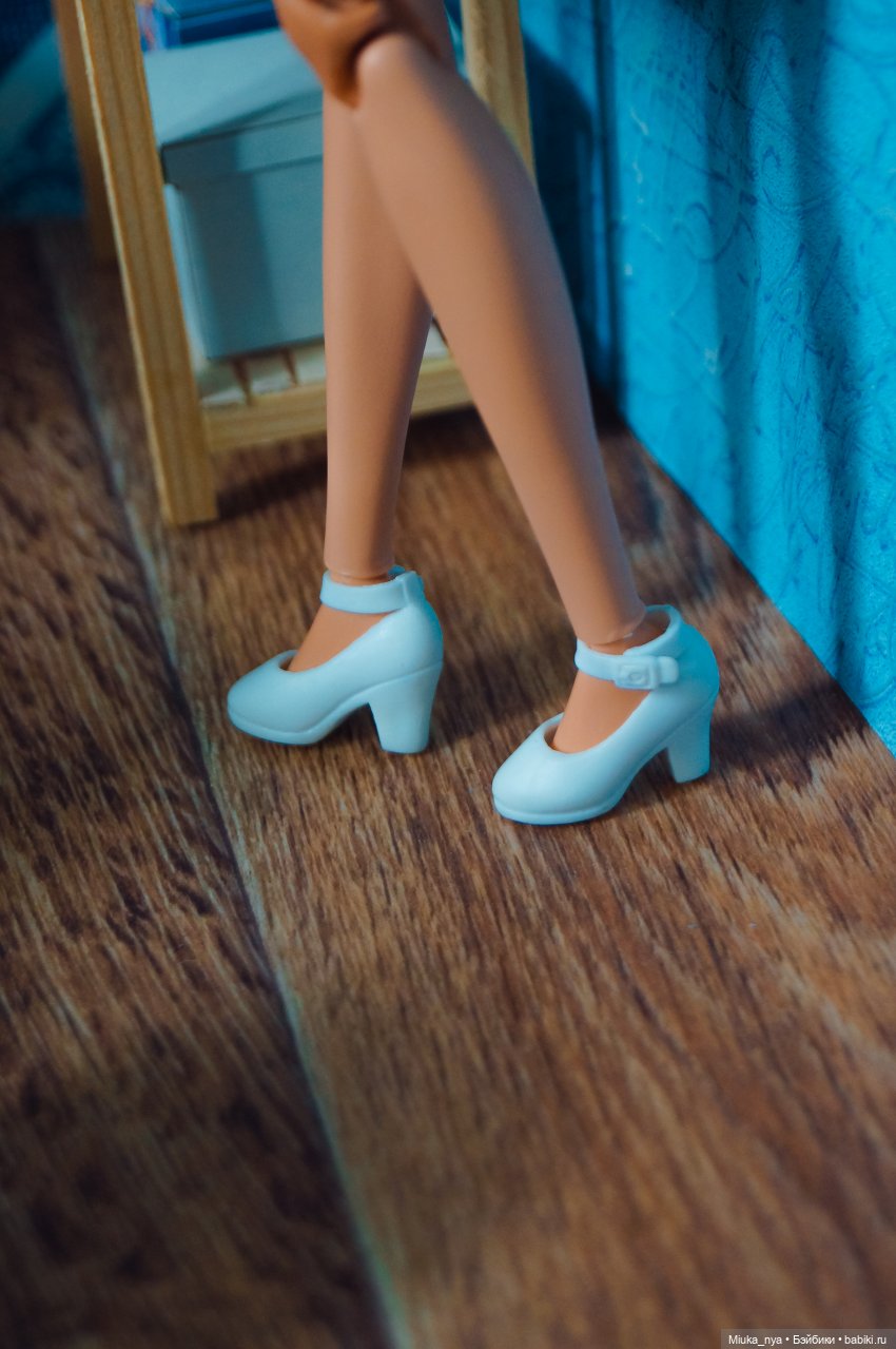 Наедине с собой — Куклы Barbie (Барби): Looks