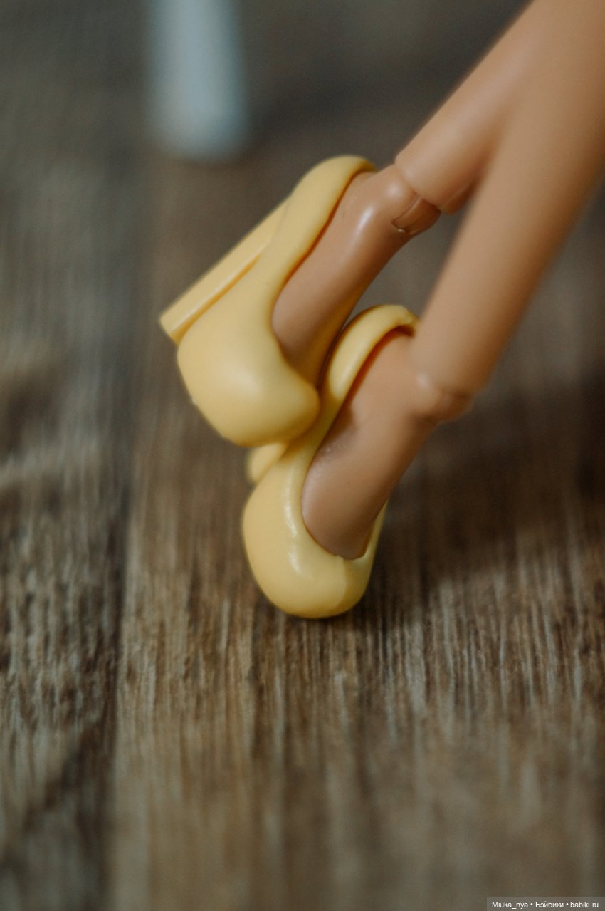 Ожидание на свидании | Бэйбики Ожидание на свидании — Куклы Barbie (Барби): Looks (фото 3)