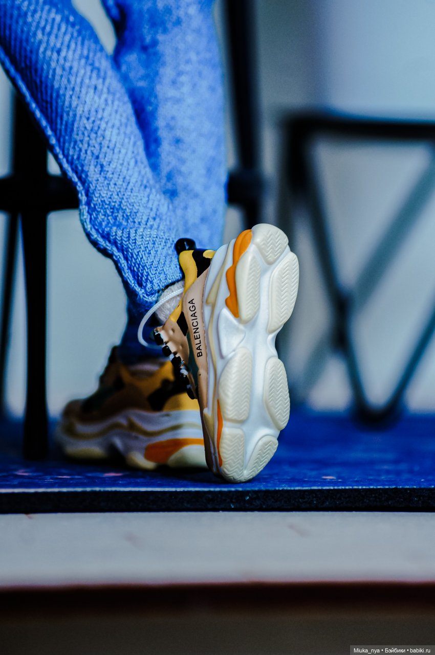 Barbie Fashionistas Doll #185 (фото 8)