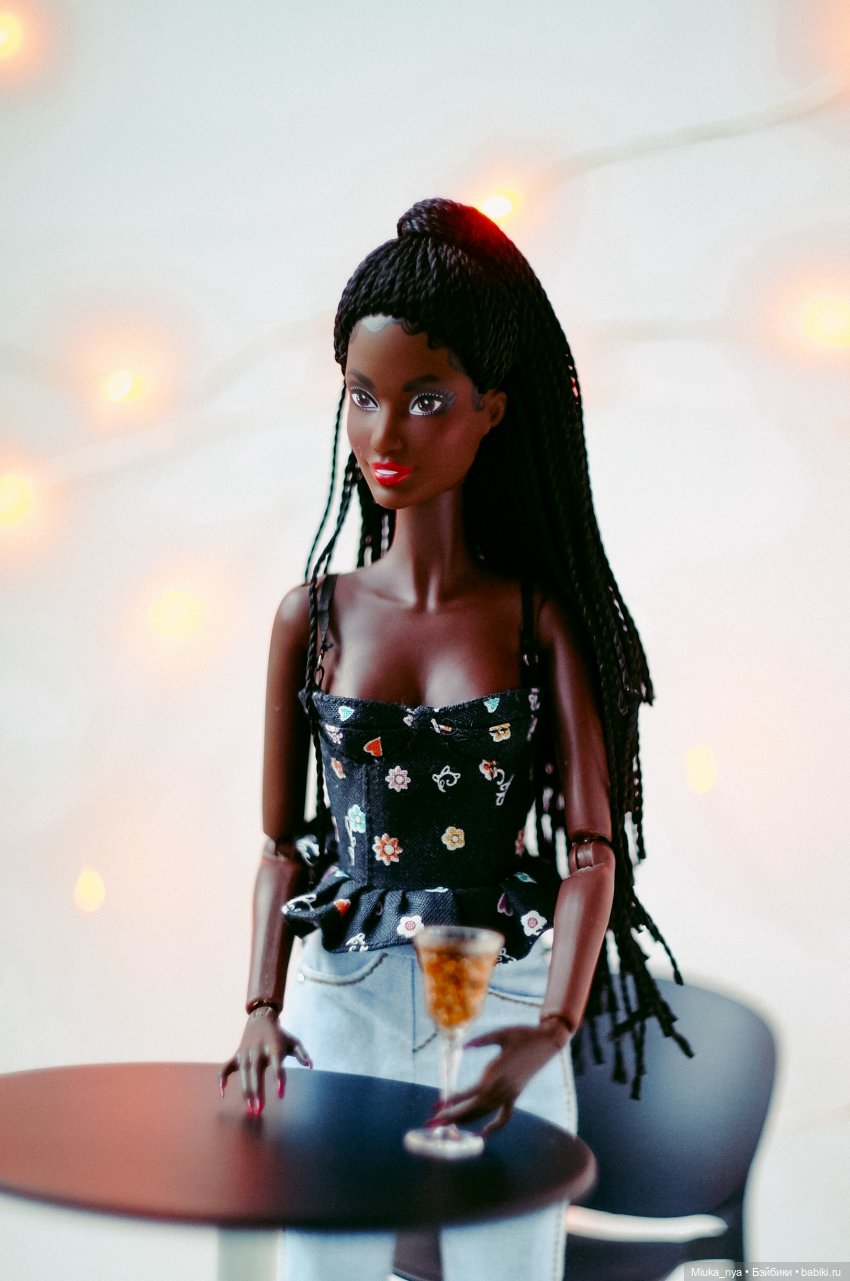 Barbie Holiday 2021 AA June
