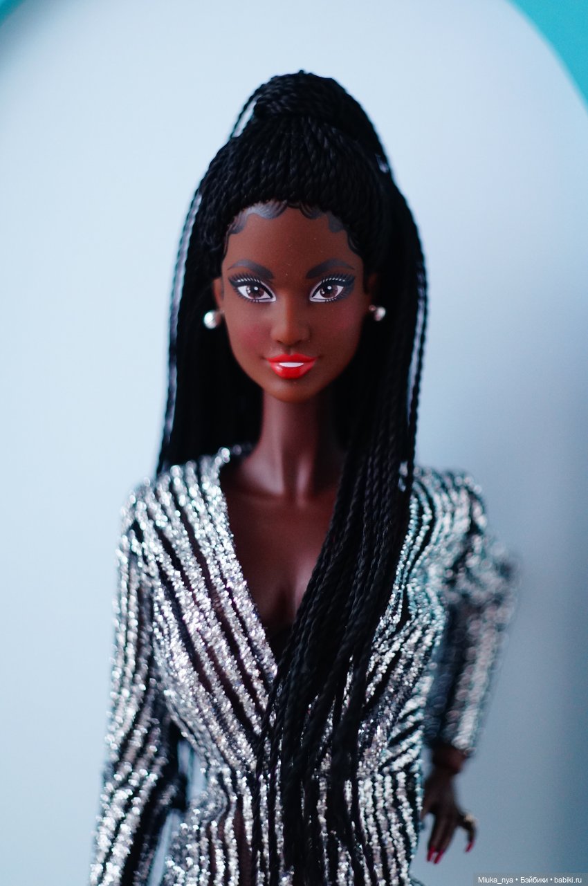 Barbie Holiday 2021 AA June