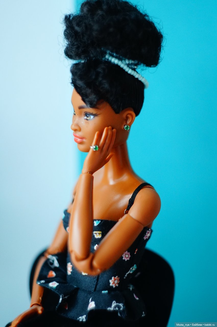Barbie Holiday 2021 AA June