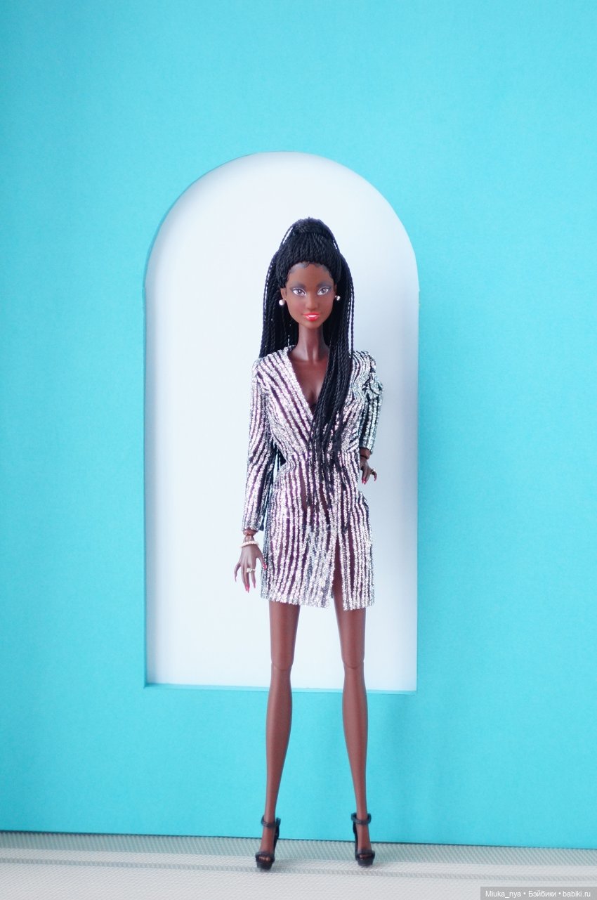 Barbie Holiday 2021 AA June