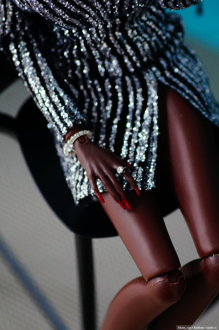 Barbie Holiday 2021 AA June