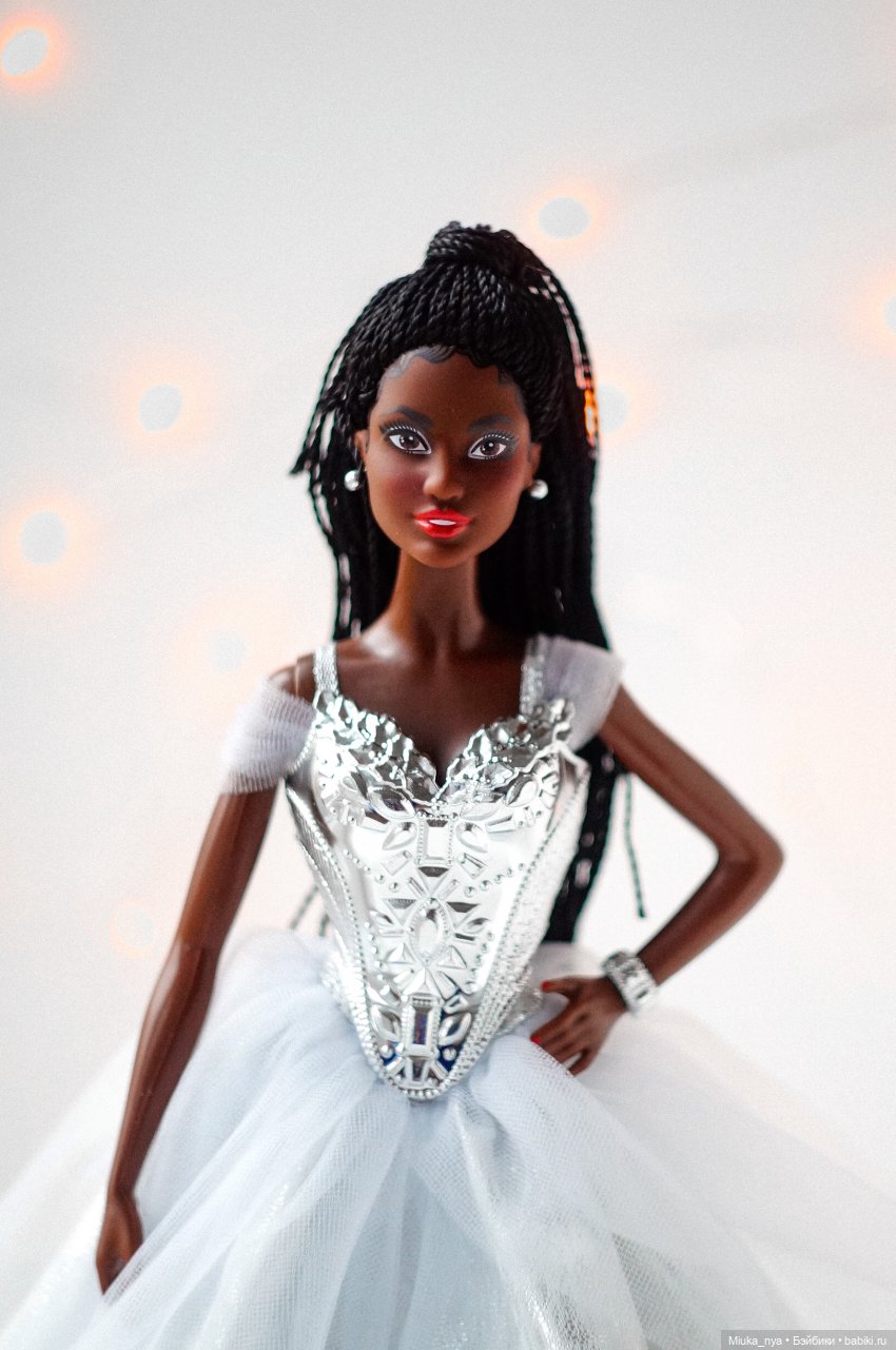Barbie Holiday 2021 AA June
