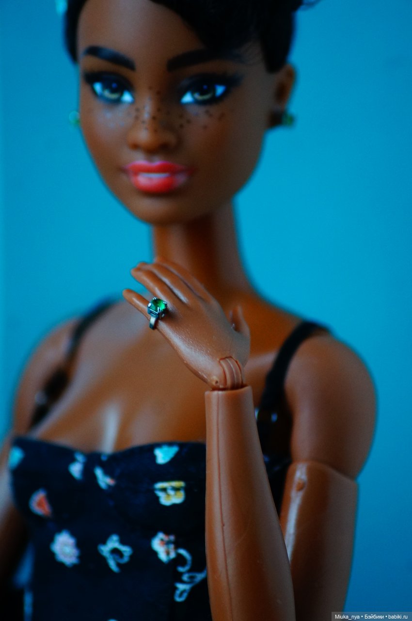 Barbie Holiday 2021 AA June