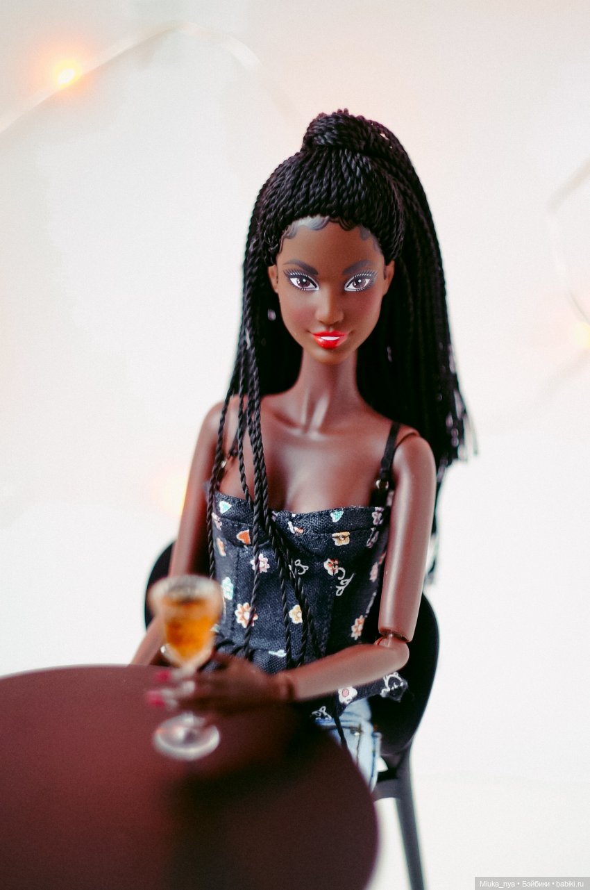 Barbie Holiday 2021 AA June