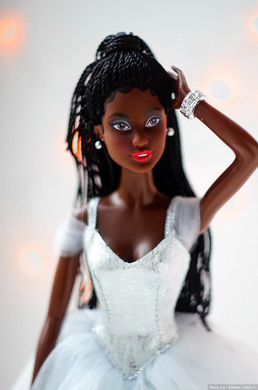 Barbie Holiday 2021 AA June