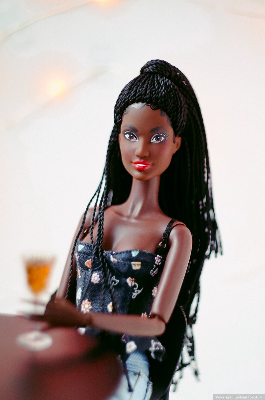 Barbie Holiday 2021 AA June