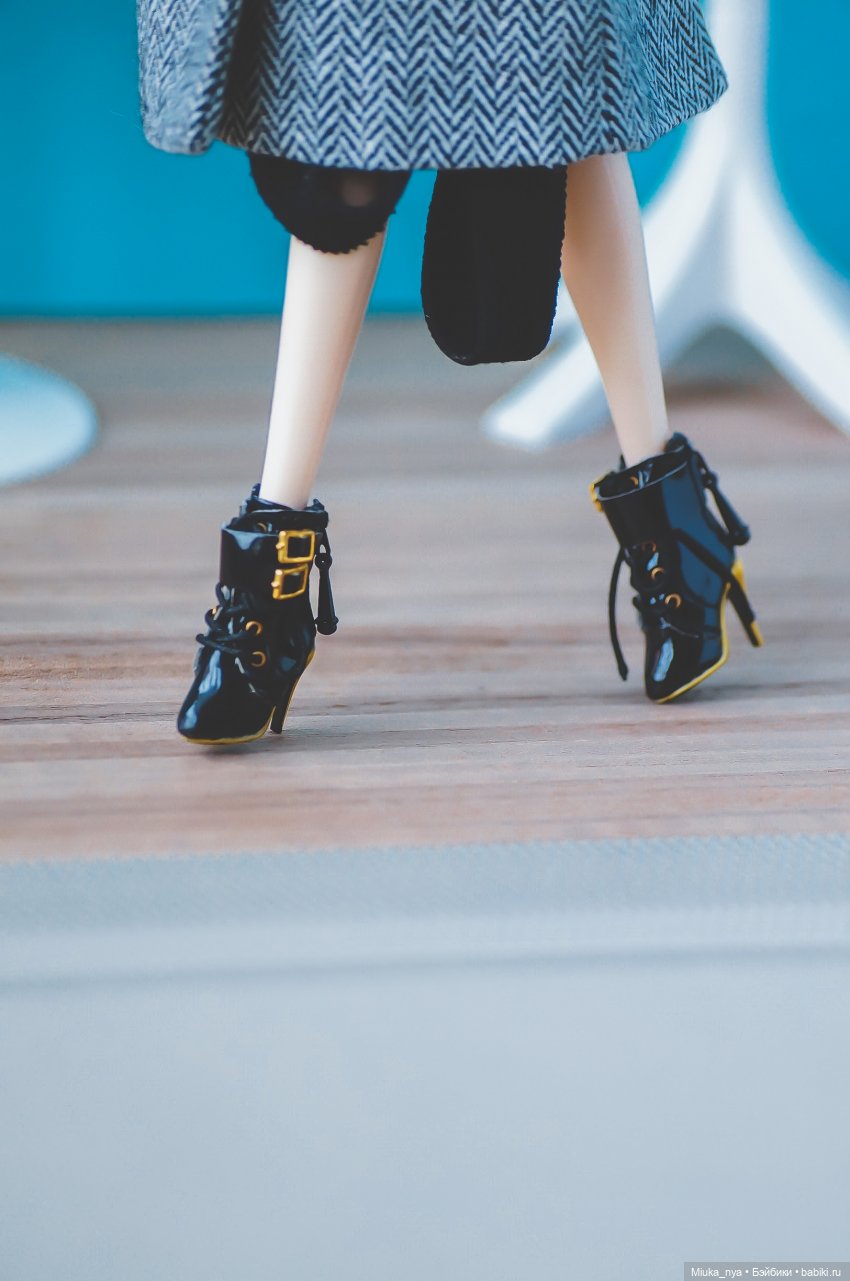 JHD COVERGIRL: September Issue Gina Yao