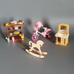 Лот для маленьких кукол