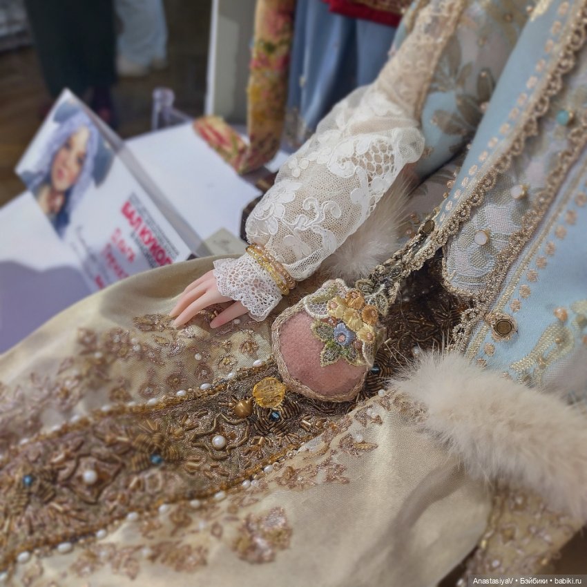 Глазами люстры. Бал кукол | Бэйбики Глазами люстры. Бал кукол (фото 6)