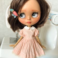 Платье персикового цвета