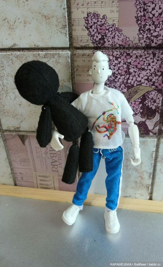 Темное нечто — Экшн