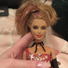 Пятна на теле Барби, чем отмыть?