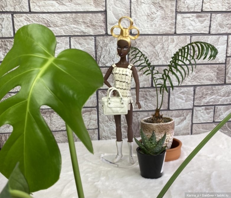 Ингрид Mounsieur Z от Integrity Toys