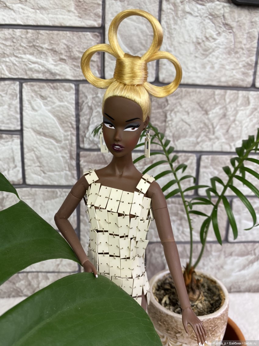 Ингрид Mounsieur Z от Integrity Toys