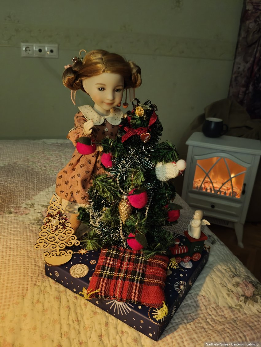 Кукольная ёлочка | Бэйбики Кукольная ёлочка — Куклы Ruby Red (Руби Ред) Fashion Friends: Siblies (фото 7)