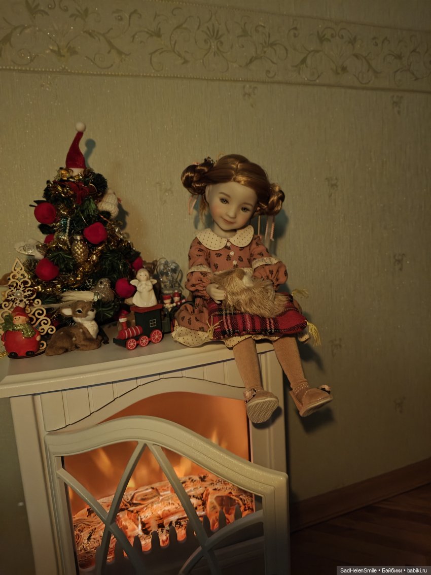 Кукольная ёлочка | Бэйбики Кукольная ёлочка — Куклы Ruby Red (Руби Ред) Fashion Friends: Siblies