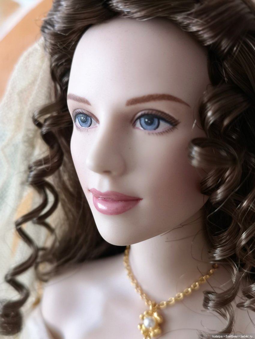 Где-то бродят твои сны, королевна