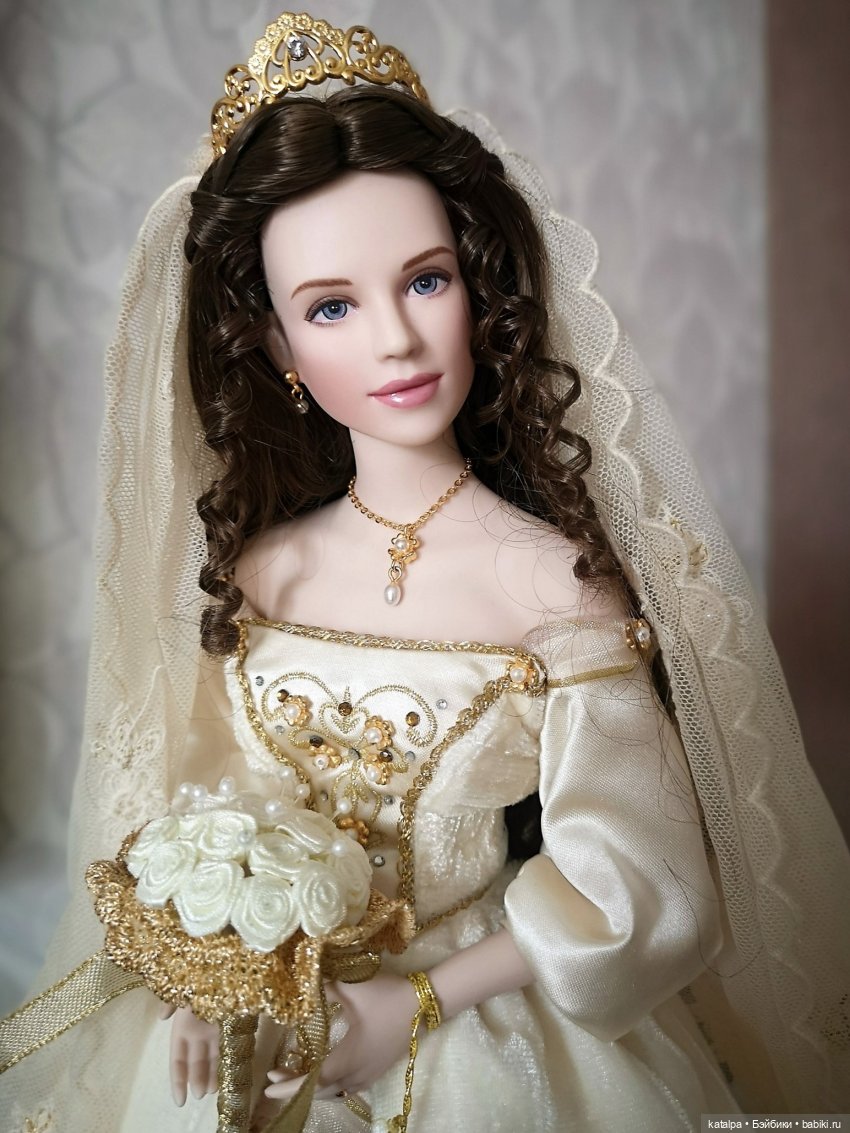 Где-то бродят твои сны, королевна