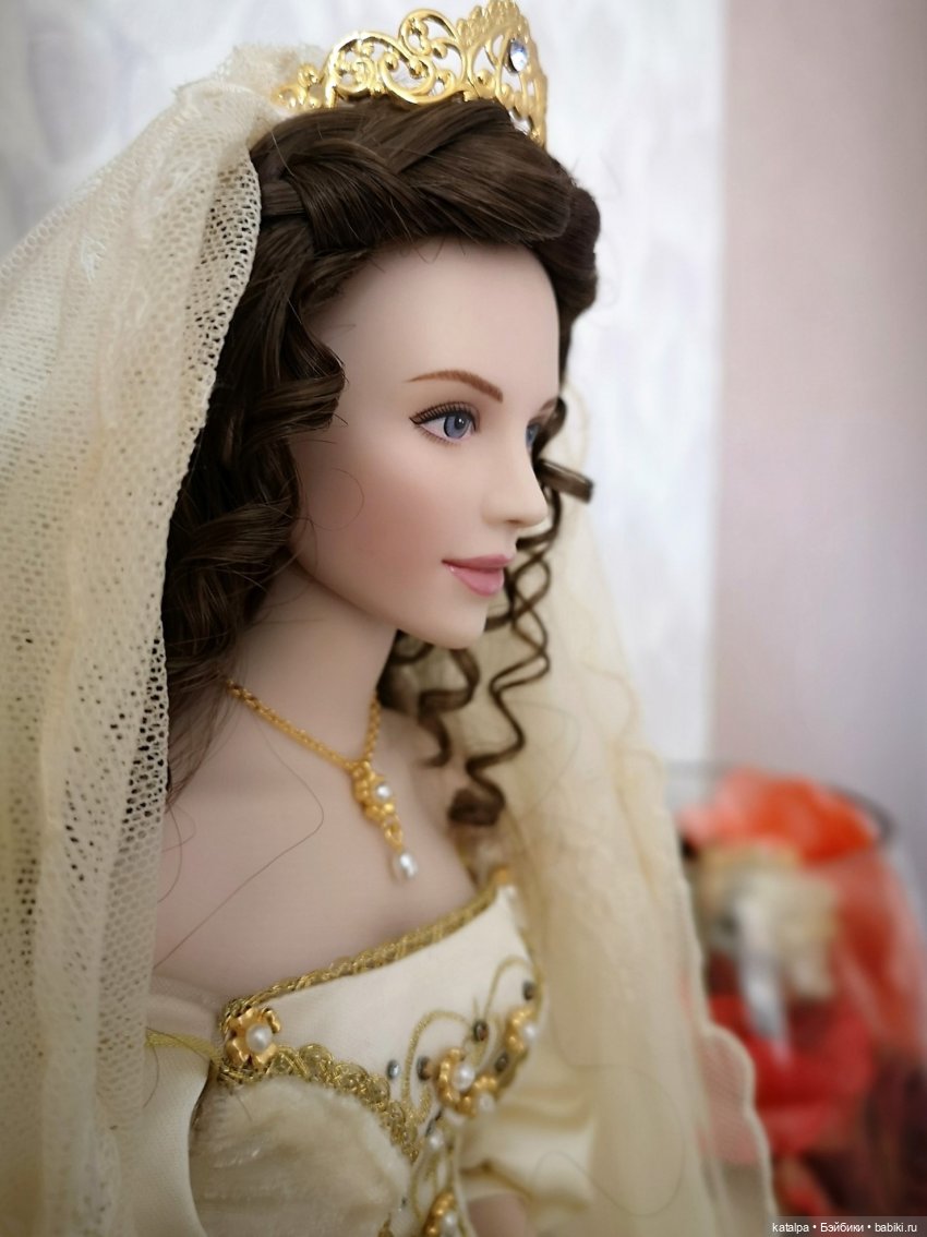 Где-то бродят твои сны, королевна