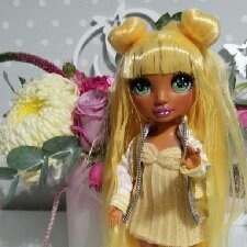 Подарок на День Рождения. Играют ли девочки в кукол?