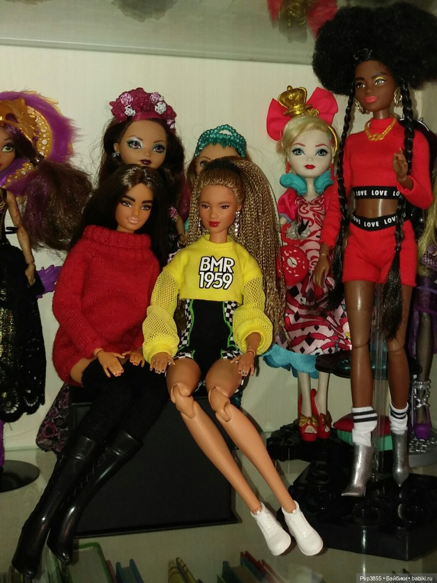 Кто достоин на полочке стоять, а кто и в домике поживет (фото 3)