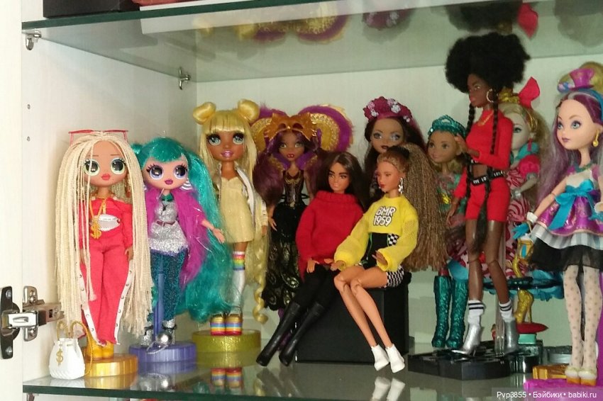 Кто достоин на полочке стоять, а кто и в домике поживет (фото 5)