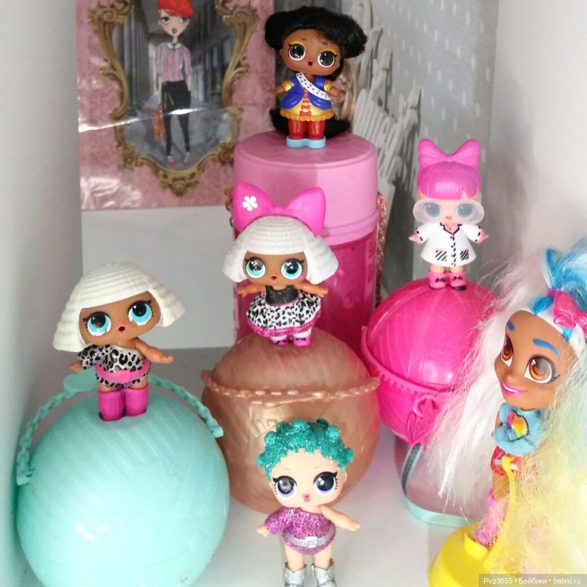 Кто достоин на полочке стоять, а кто и в домике поживет