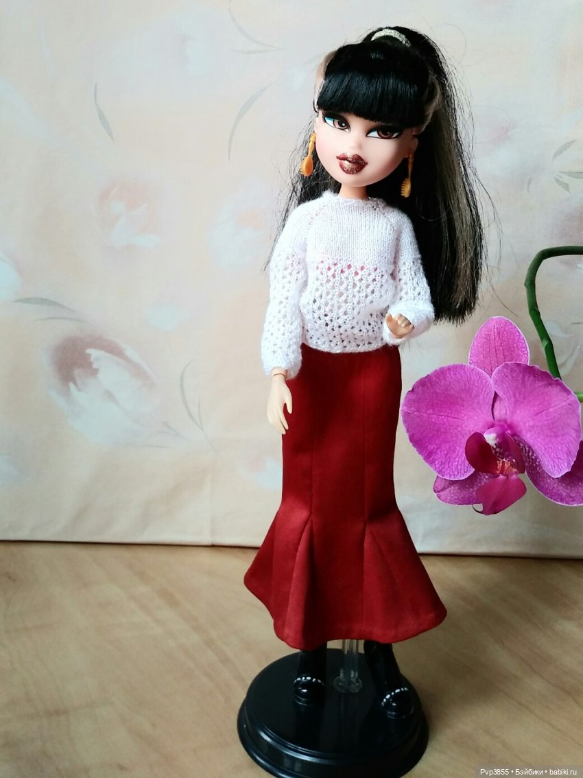 Необычную, немного странную Братц "откопала" на блошином рынке (фото 4)