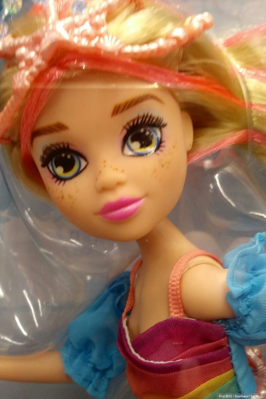 Русалочки "приплыли" в Детский Мир (фото 3)