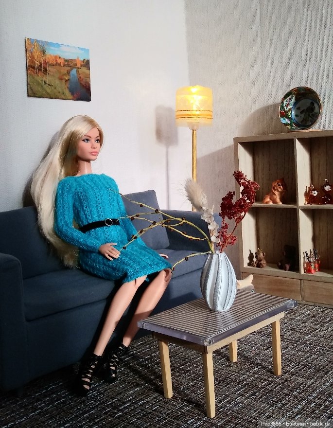 У моих Барби новая мебель