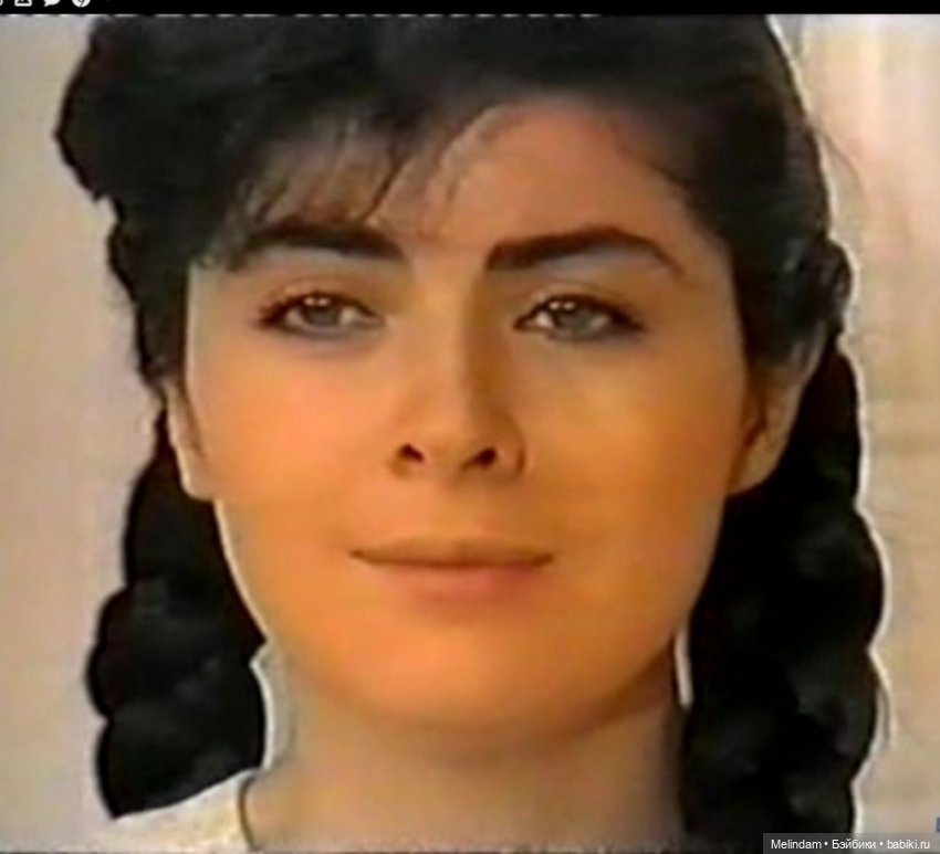 Freida - просто Мария | Бэйбики Freida - просто Мария — Куклы Ruby Red (Руби Ред) Fashion Friends: Siblies (фото 4)