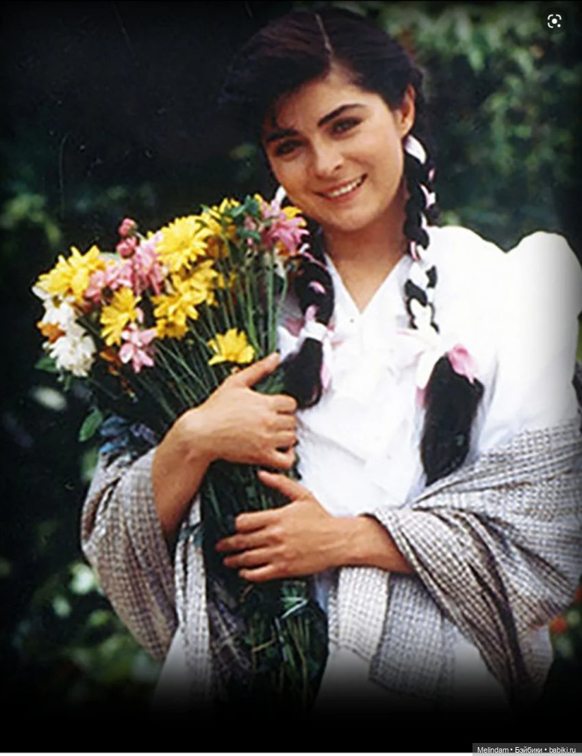 Freida - просто Мария | Бэйбики Freida - просто Мария — Куклы Ruby Red (Руби Ред) Fashion Friends: Siblies (фото 5)