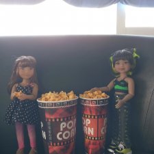 Как Эшли и Бейли в кино ходили.