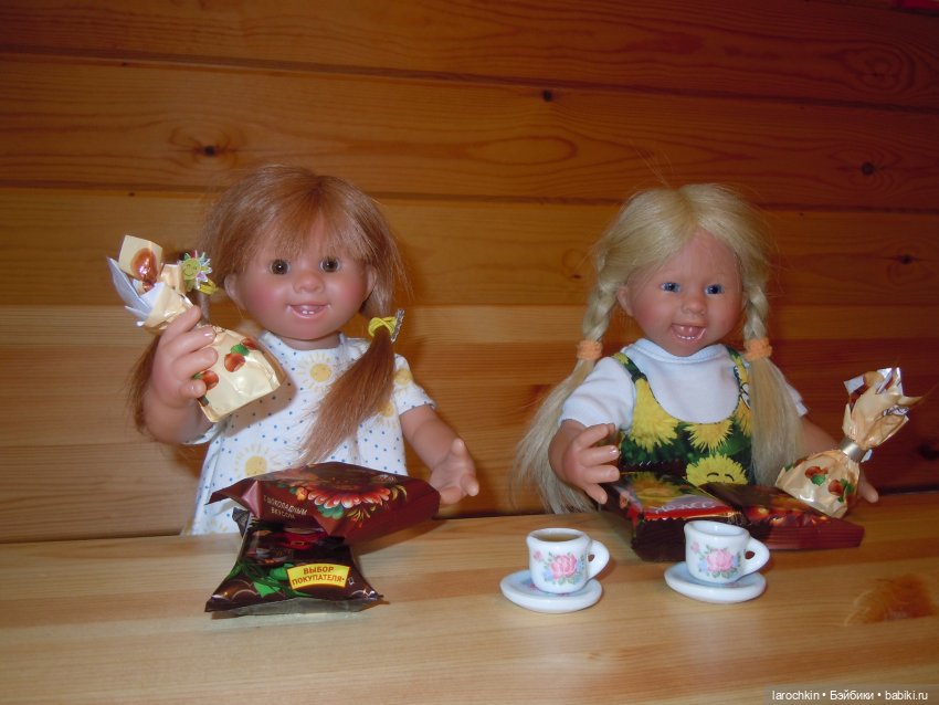 Вихтель,чай,конфеты,чашки