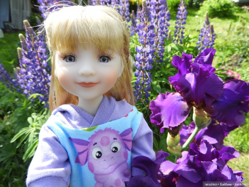 Руби Ред, пионы