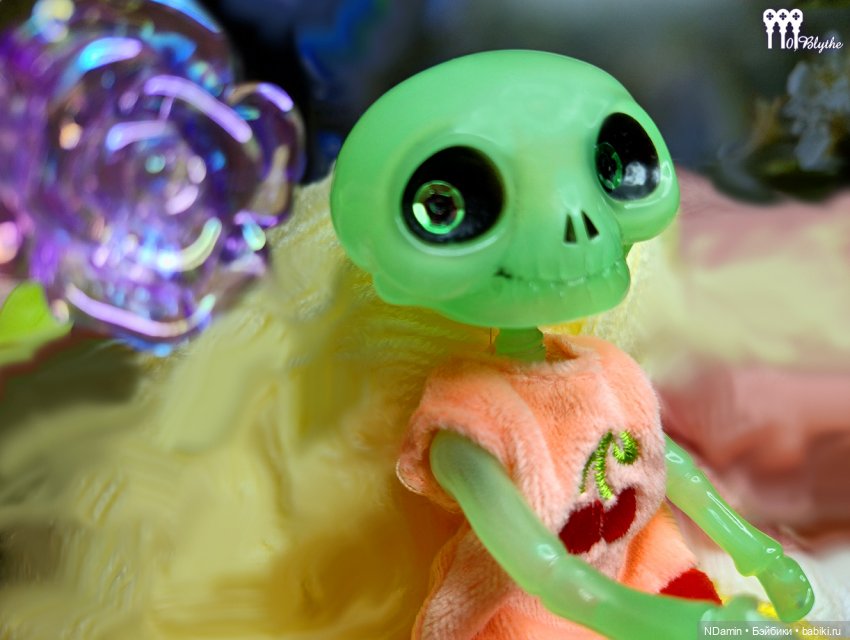 Кастом-пятиминутка: из скелетика Bone Walker (Studio-uoo) в инопланетянина