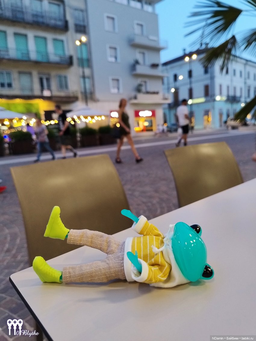 Принц-лягушка (бирюзовая лягушка и Блайз петит)