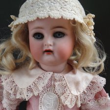 Фрау Роз и наша куколка