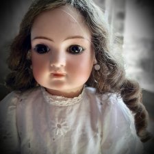 Полюби антикварную куклу - и будет тебе счастье