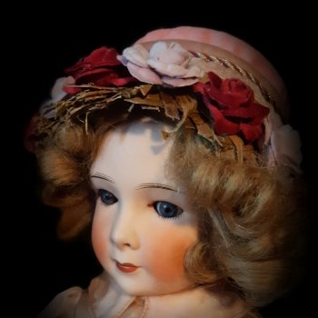 Строго говоря, не антикварная...но всё-же