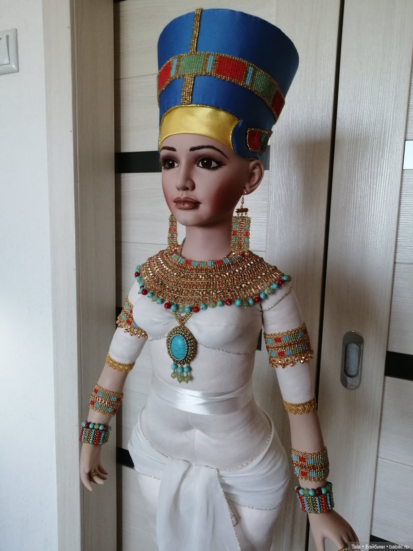 И обретает цвет — Авторские украшения и аксессуары для кукол: фото (фото 3)