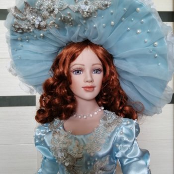 Дама в голубом