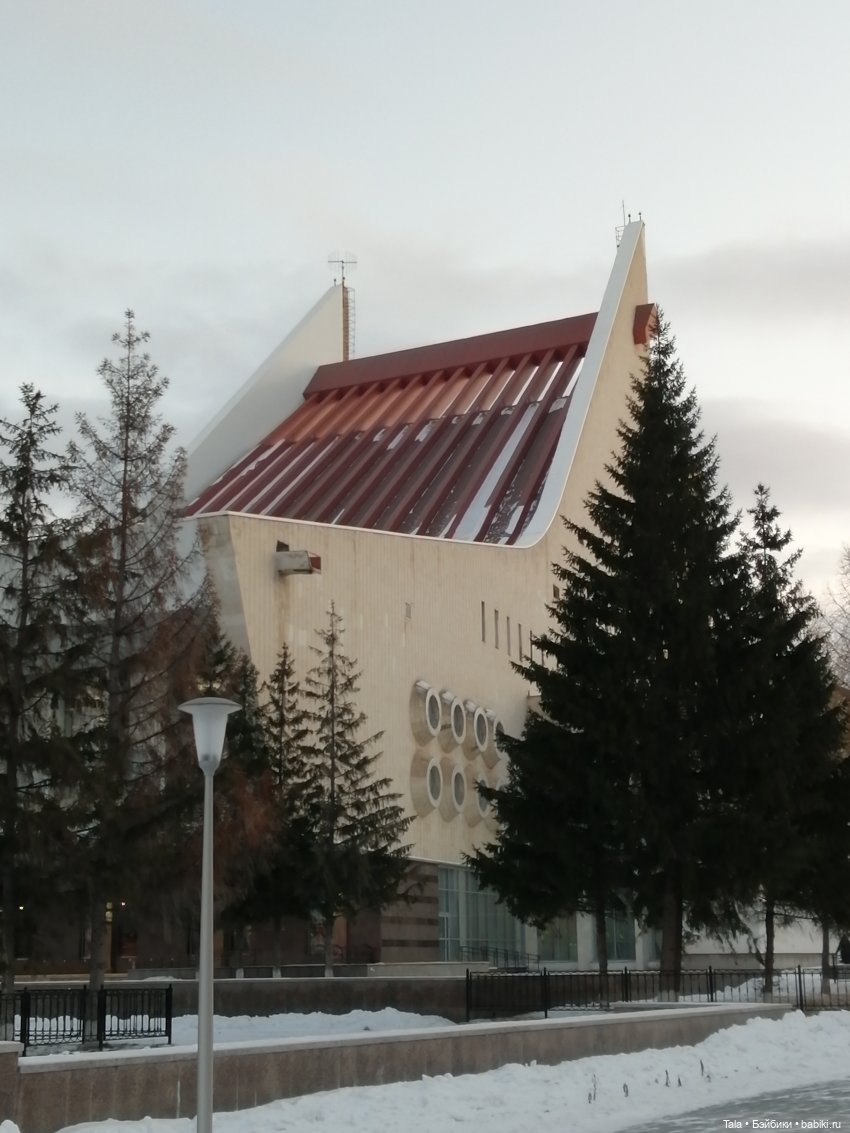 Есть желающие прогуляться по закулисью