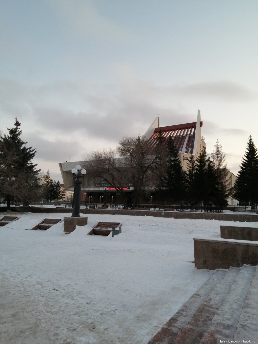 Есть желающие прогуляться по закулисью