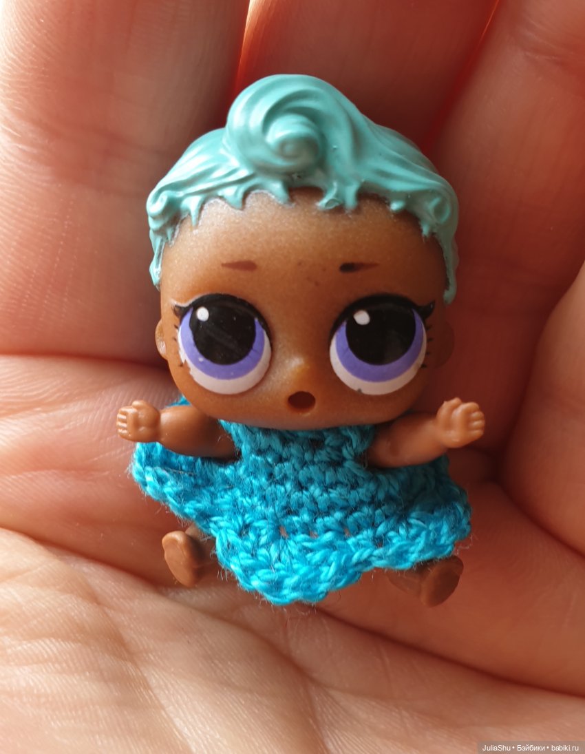 Оденем малышек младших сестрёнок лол